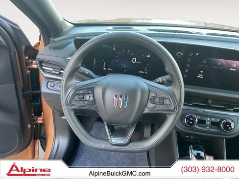 Used 2025 Buick Envista Preferred image 12