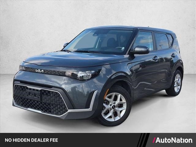 Used 2024 Kia Soul LX w/ Option Group 015 FWD image 1
