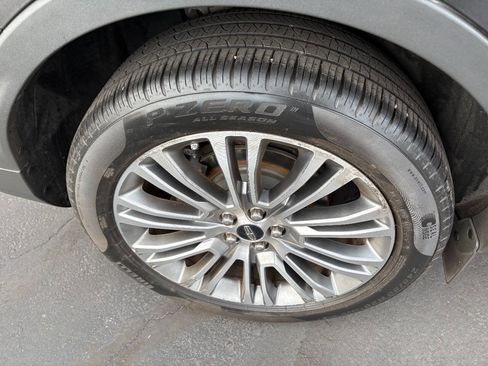 Used 2017 Lincoln MKX Reserve image 9