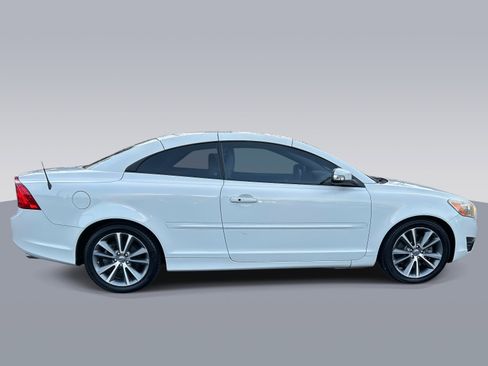 Used 2012 Volvo C70 T5 image 2