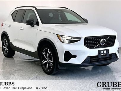 Used 2024 Volvo XC40 B5 Core