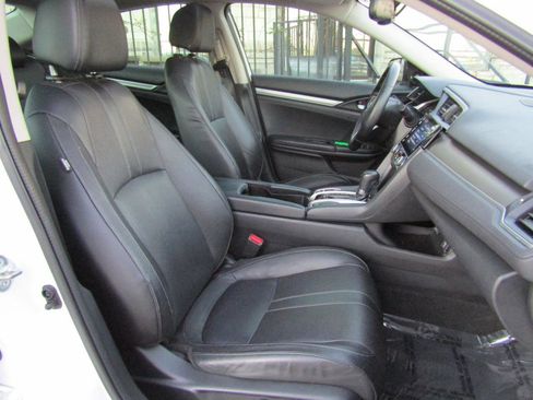 Used 2017 Honda Civic Touring image 12