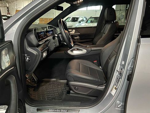Certified 2025 Mercedes-Benz GLS 450 4MATIC image 23