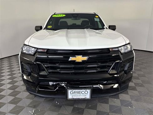 Used 2023 Chevrolet Colorado W/T image 3