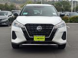 Used 2025 Nissan Kicks Play S image 3