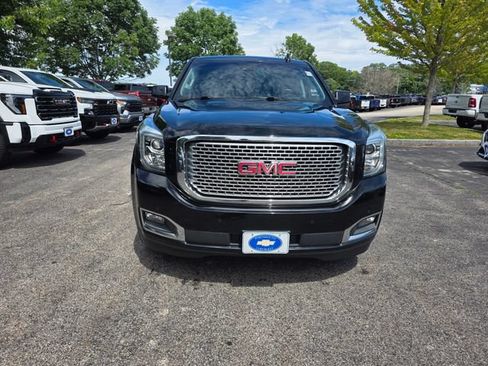 Used 2017 GMC Yukon Denali w/ Open Road Package AWD/4WD image 6