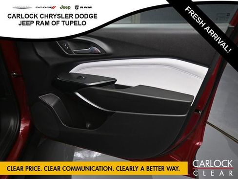 Used 2025 Chevrolet Trax LT w/ Driver Confidence Package image 39