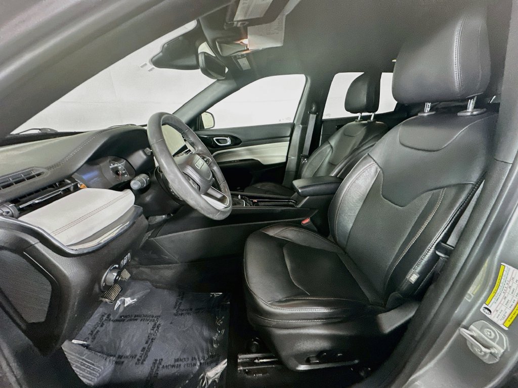Certified 2023 Jeep Compass Limited AWD/4WD image 30
