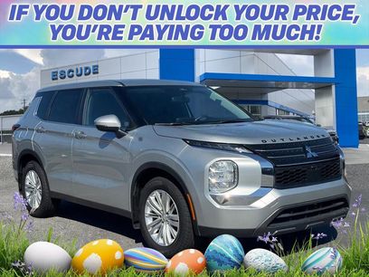 Used 2023 Mitsubishi Outlander ES