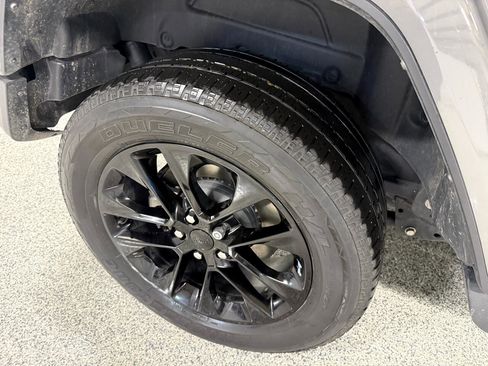 Used 2021 Jeep Wrangler Unlimited Sahara w/ Cold Weather Group image 25