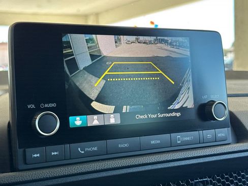 Used 2023 Honda CR-V LX image 18