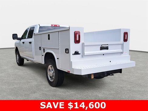 Used 2024 RAM 2500 Tradesman w/ Chrome Appearance Group image 7