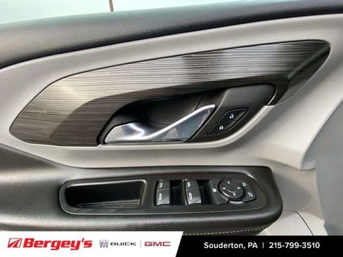 Certified 2022 GMC Terrain SLE w/ Driver Convenience Package image 27