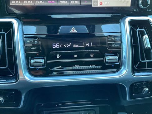 Used 2021 Kia Sorento SX image 33