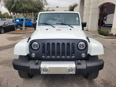 Certified 2017 Jeep Wrangler Unlimited Sahara w/ Connectivity Group image 18