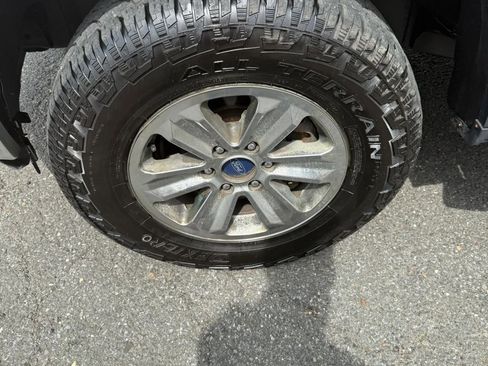 Used 2015 Ford F150 XLT w/ Equipment Group 301A Mid AWD/4WD image 9