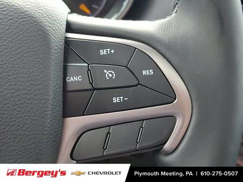 Used 2019 Jeep Grand Cherokee Altitude AWD/4WD image 26