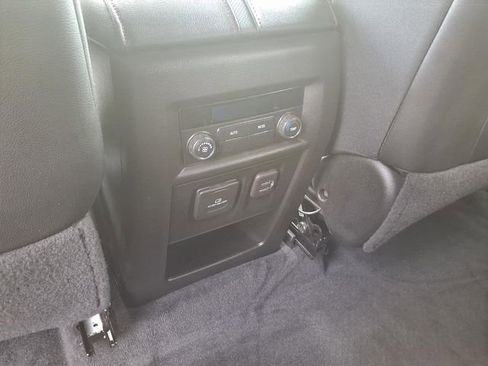 Used 2023 Chevrolet Traverse RS FWD image 22