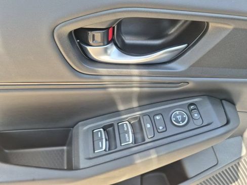 Used 2025 Honda Accord SE image 13
