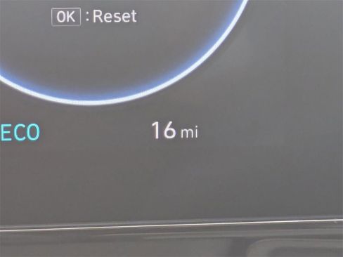 New 2025 Hyundai Elantra Limited image 28