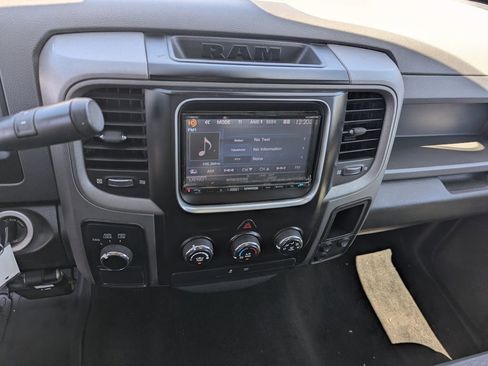 Used 2014 RAM 1500 ST w/ SXT Appearance Group AWD/4WD image 15
