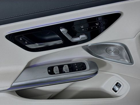 New 2026 Mercedes-Benz CLE 300 4MATIC Cabriolet image 18