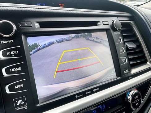 Used 2019 Toyota Highlander Limited image 31