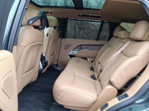 New 2026 Land Rover Range Rover Long Wheelbase SE AWD/4WD image 5