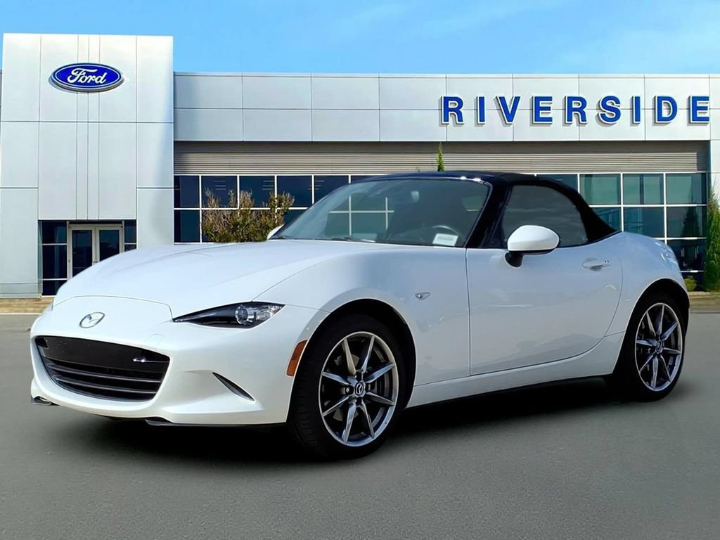 Used 2023 MAZDA MX-5 Miata Grand Touring RWD image 3