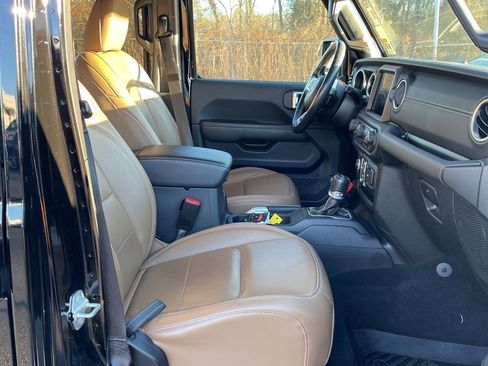 Used 2021 Jeep Wrangler Unlimited Sahara w/ Cold Weather Group image 12