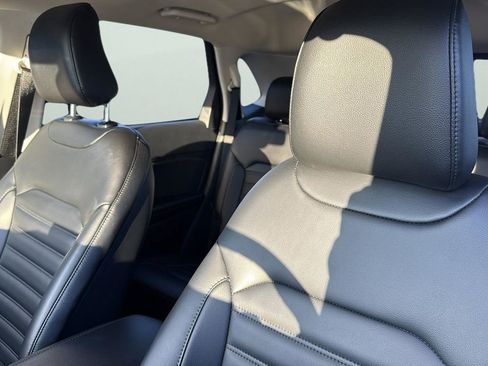 Used 2023 Ford Edge SEL w/ Convenience Package image 8