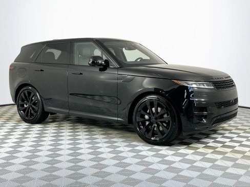 Used 2026 Land Rover Range Rover Sport SE AWD/4WD image 3