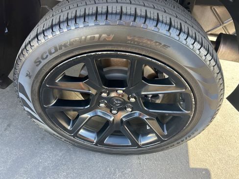 Used 2023 RAM 1500 Laramie image 16