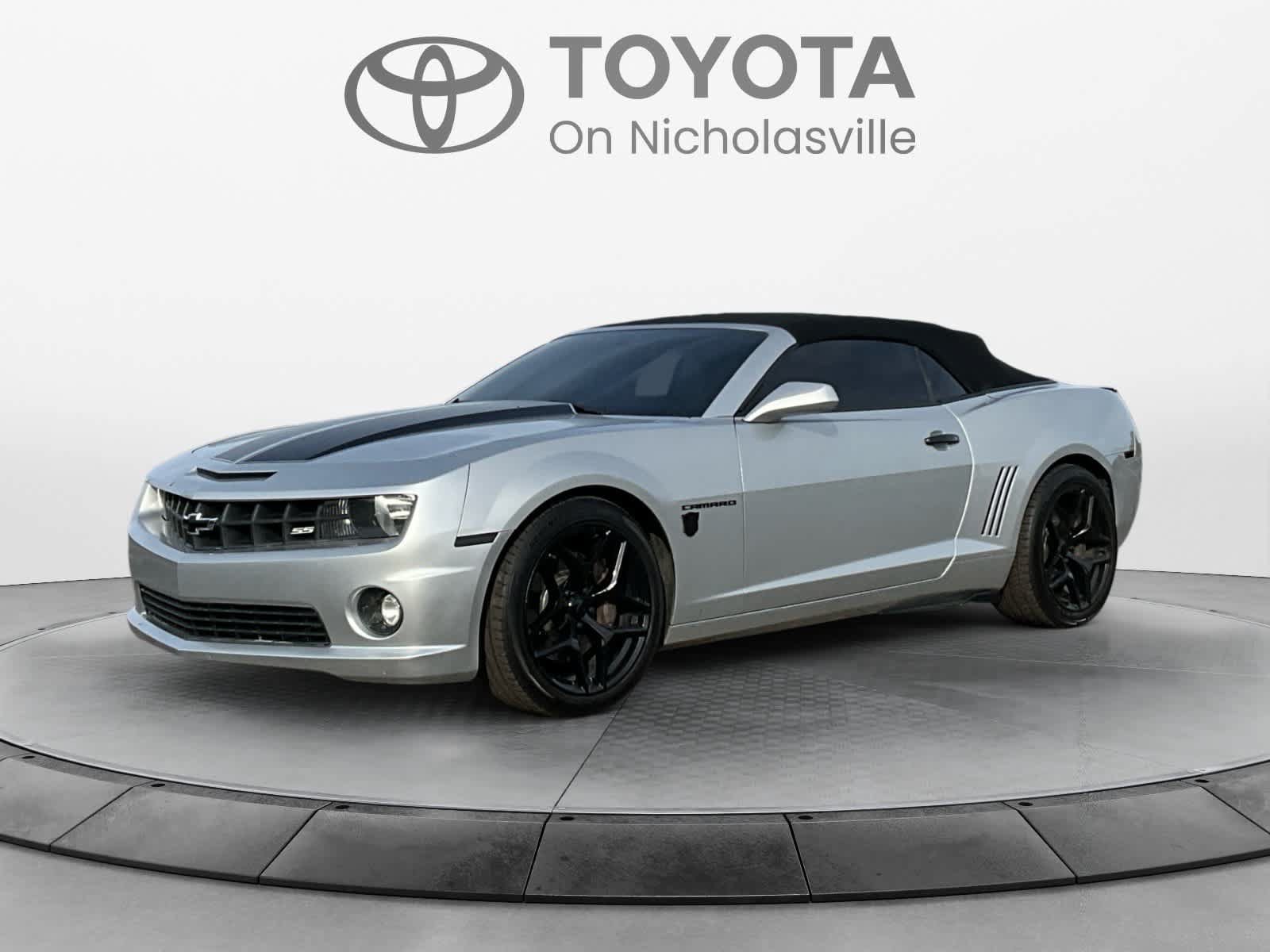 Used 2012 Chevrolet Camaro SS RWD image 9