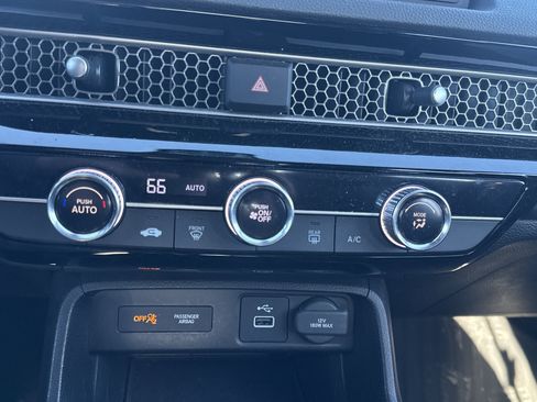 Certified 2023 Honda Civic Sport image 30