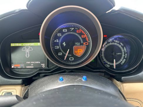 Used 2014 Ferrari California RWD image 24