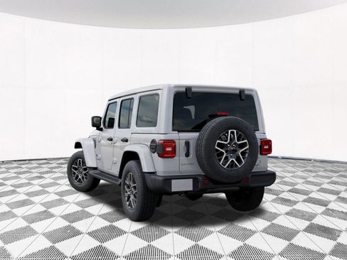 New 2026 Jeep Wrangler Unlimited Sahara AWD/4WD image 4
