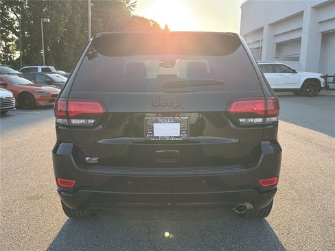 Used 2022 Jeep Grand Cherokee Laredo X AWD/4WD image 6
