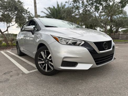 Used 2021 Nissan Versa SV FWD image 1