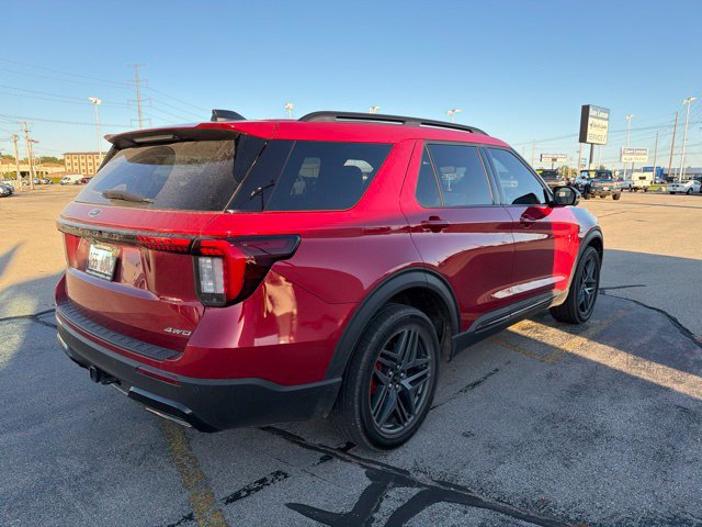 Used 2025 Ford Explorer ST-Line w/ Premium Package AWD/4WD image 5