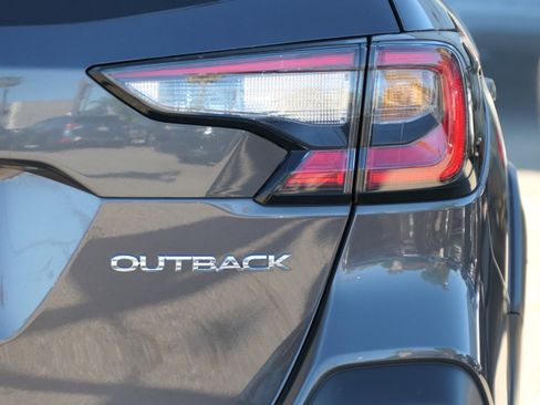 Certified 2025 Subaru Outback Premium image 5