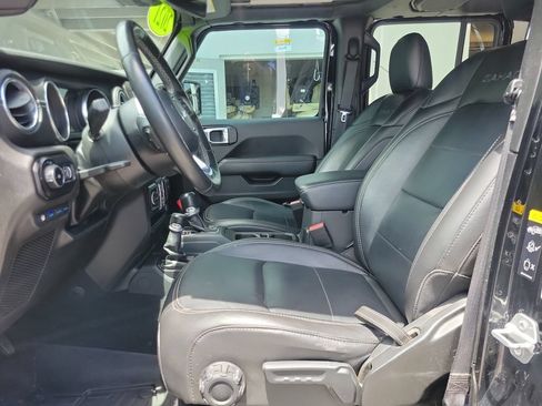 Used 2021 Jeep Wrangler Unlimited Sahara w/ Cold Weather Group AWD/4WD image 7