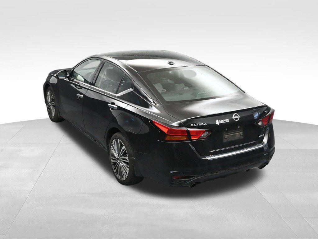 Used 2023 Nissan Altima 2.5 SL AWD/4WD image 21