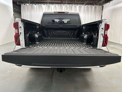 Used 2022 Chevrolet Silverado 1500 Custom image 23