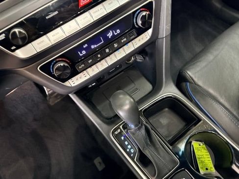 Used 2018 Hyundai Sonata Limited FWD image 22