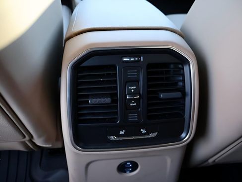 New 2025 Porsche Macan S image 21