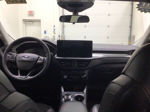 New 2026 Ford Escape SE w/ Class II Trailer Tow Package FWD image 28
