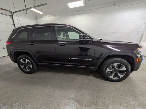 Used 2022 Jeep Grand Cherokee Limited 4xe AWD/4WD image 3