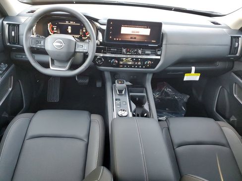 New 2026 Nissan Pathfinder SL image 15