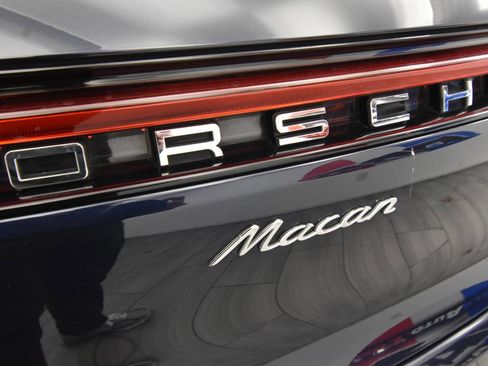 Used 2020 Porsche Macan image 33